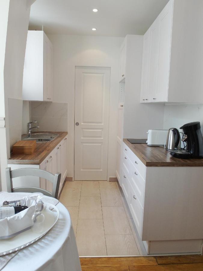 Chambre D Hote : Louvre Elegant Apt Suite Paris